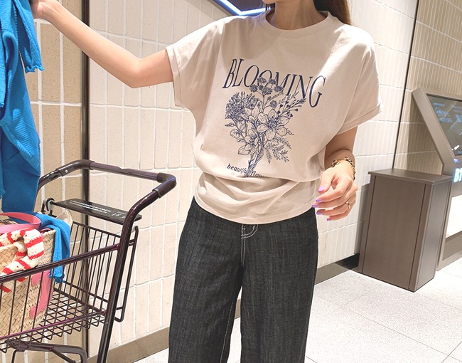 helloyoonsoo-블루밍 가오리핏 티셔츠♡韓國女裝上衣